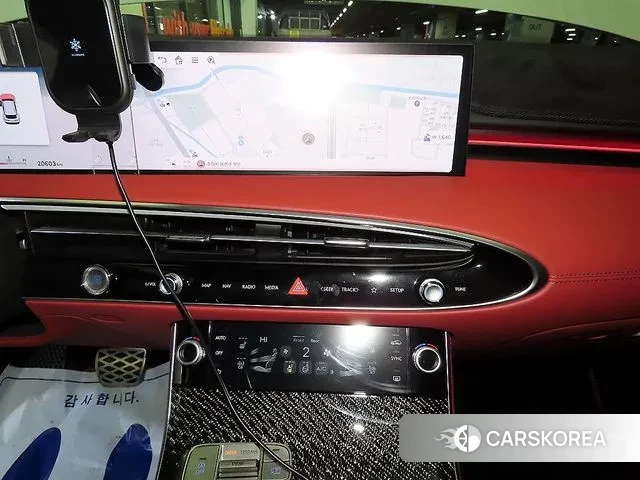 Genesis GV70 2025 Белый из Кореи, фото 2