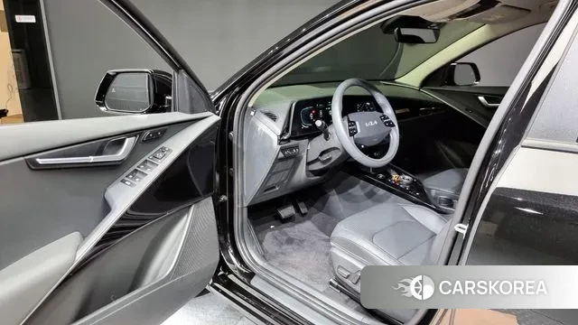 Kia Di Ol Nu Niro 2024 Черный из Кореи, фото 2