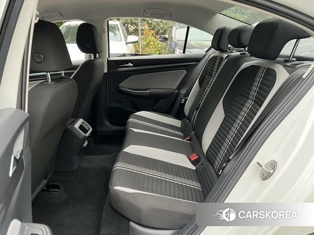 Volkswagen Bora 2024 Белый из Китая, фото 2