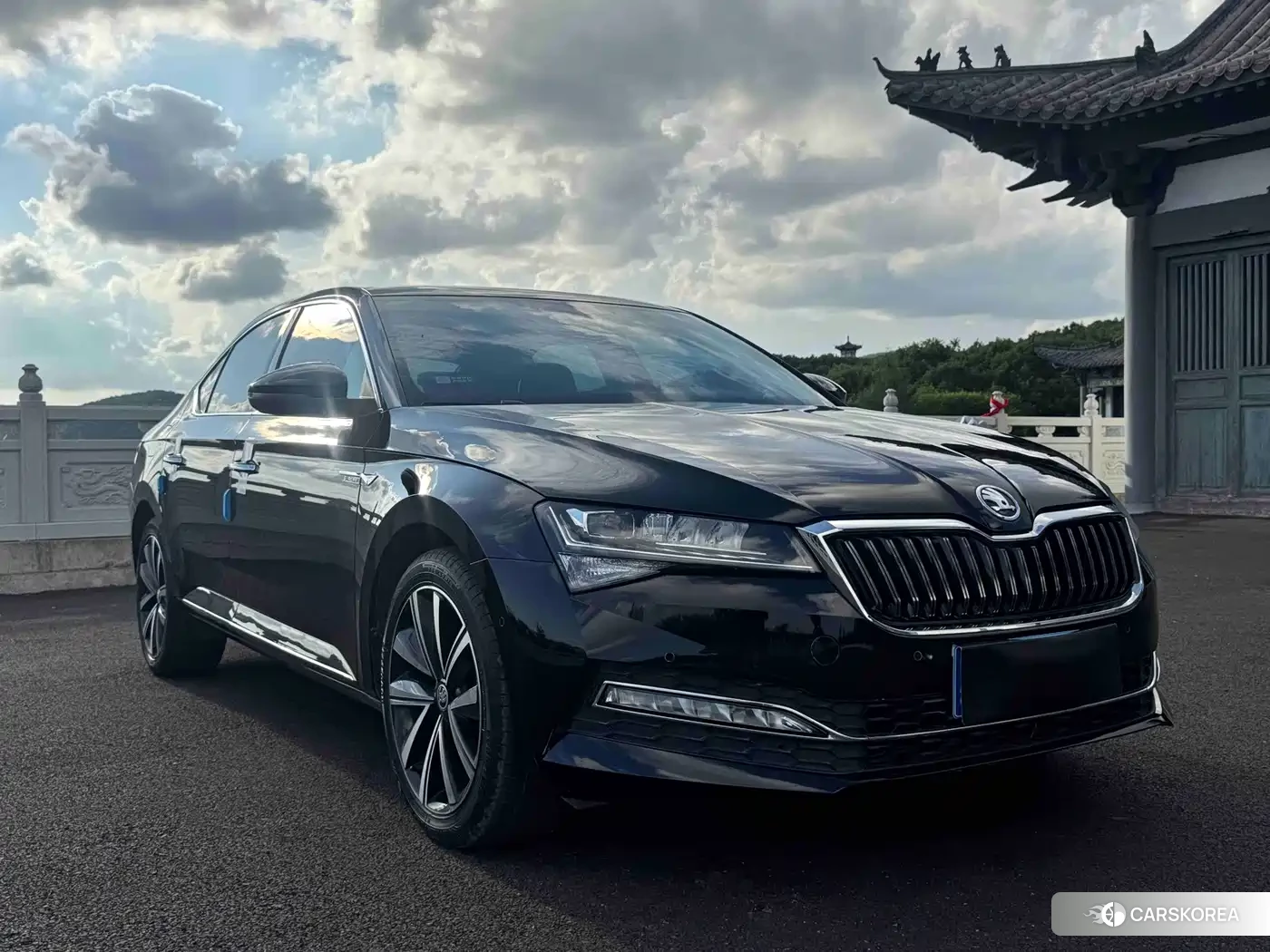 Skoda Superb 2023 Черный из Китая, фото 2
