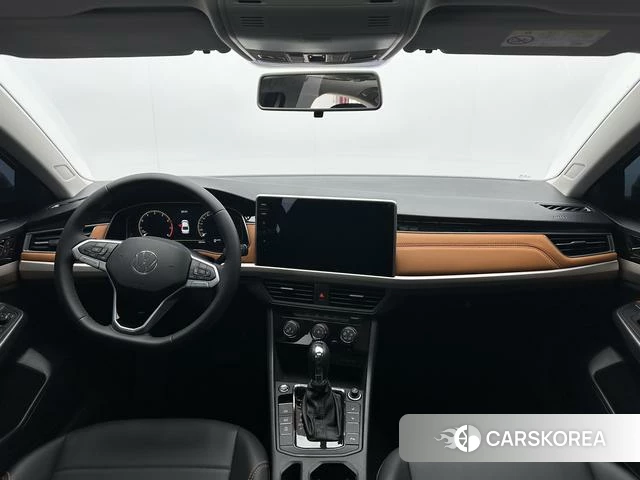Volkswagen Bora 2022 Желтый из Китая, фото 2
