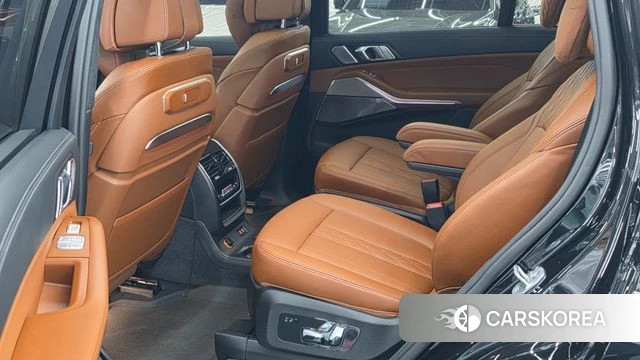 BMW X7 (G07) 2024 Черный из Кореи, фото 2