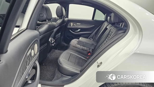 Mercedes-Benz E-Class W213 2023 Белый из Кореи, фото 2