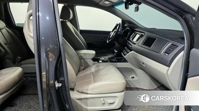 Kia The New Carnival 2018 Серый из Кореи, фото 2