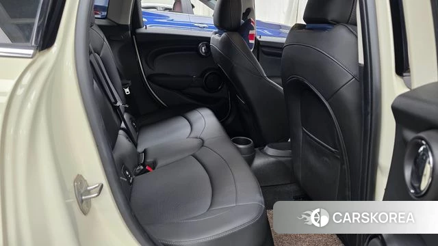 Mini Cooper 2019 Жемчужный цвет из Кореи, фото 2
