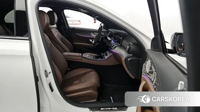 Mercedes-Benz E-Class W213 2023 Белый из Кореи, фото 2