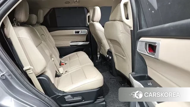 Ford Explorer 6th Generation 2021 Серый из Кореи, фото 2