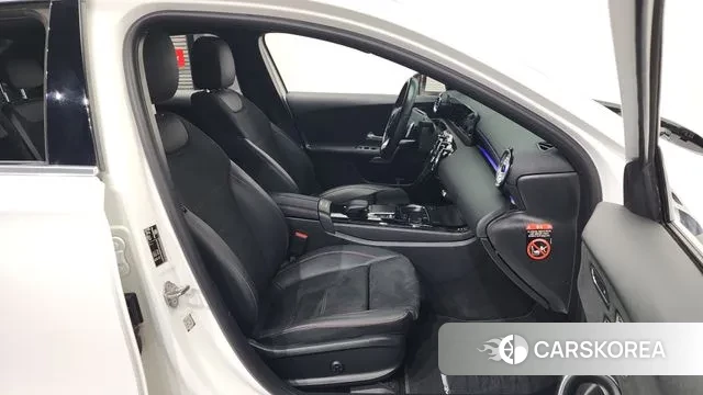 Mercedes-Benz A-Class W177 2021 Белый из Кореи, фото 2