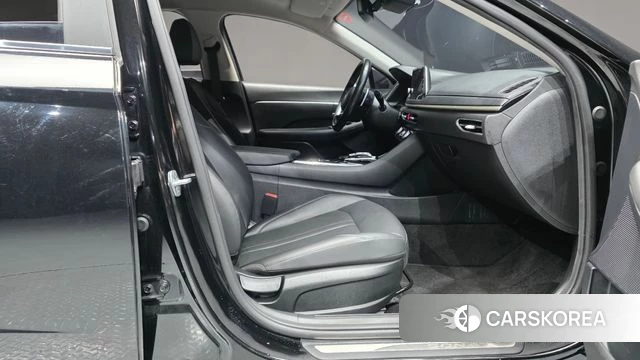 Hyundai Sonata (DN8) 2021 Черный из Кореи, фото 2