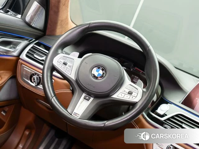 BMW 7 series 2023 Черный из Китая, фото 2