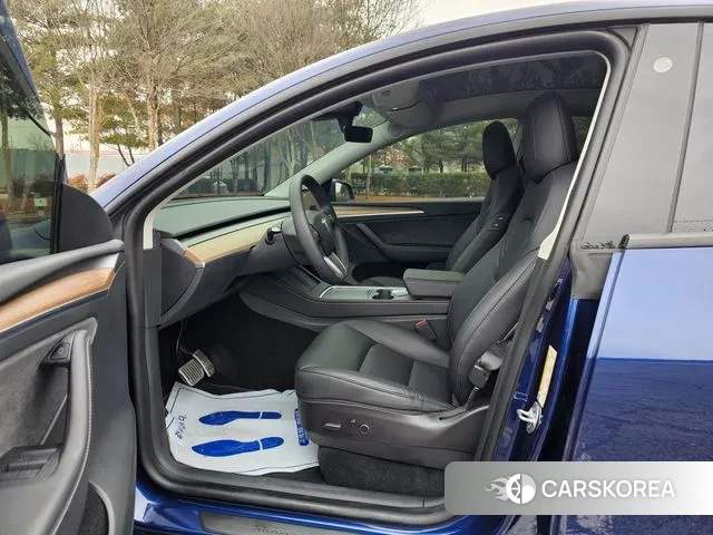 Tesla Model Y 2022 Синий из Кореи, фото 2