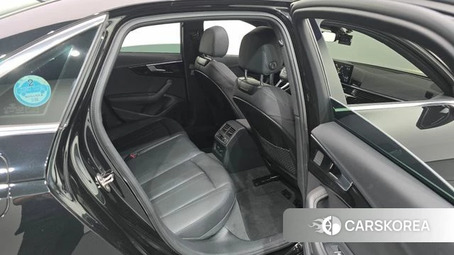 Audi A4 (B9) 2021 Черный из Кореи, фото 2