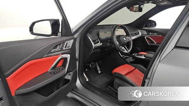 BMW X1 (U11) 2024 Серебристо-серый из Кореи, фото 2