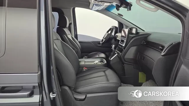 Hyundai Staria 2024 Синий из Кореи, фото 2