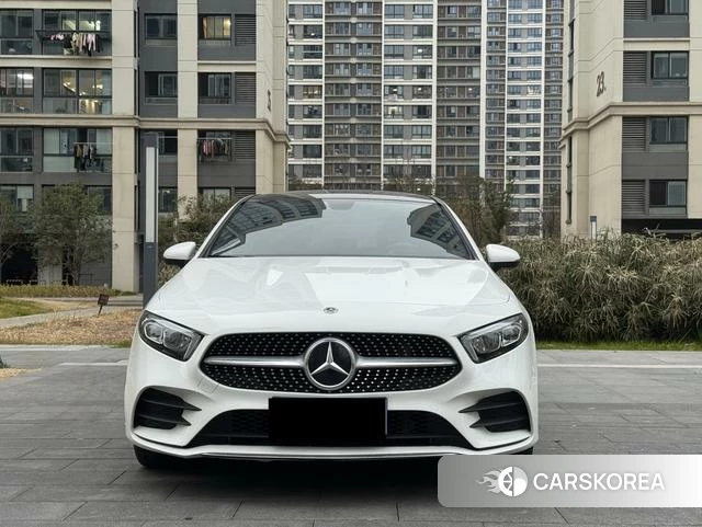 Mercedes-Benz Class A 2023 Белый из Китая, фото 2