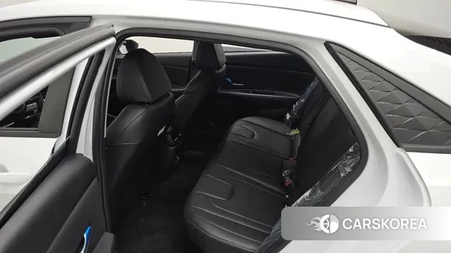 Hyundai The New Avante Hybrid (CN7) 2025 Белый из Кореи, фото 2