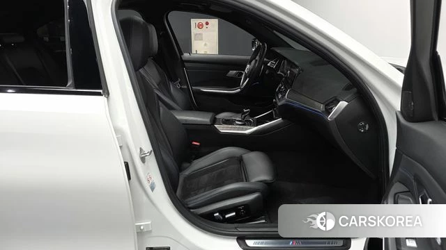 BMW 3 Series (G20) 2020 Белый из Кореи, фото 2