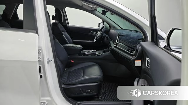 Kia Sportage 5th Generation Hybrid 2024 Белый из Кореи, фото 2