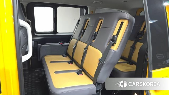 Hyundai Staria 2025 Желтый из Кореи, фото 2