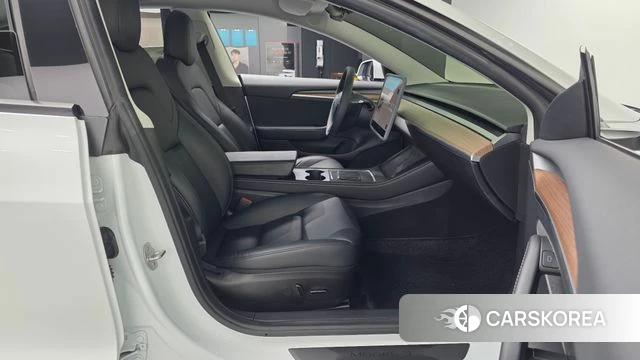 Tesla Model 3 2022 Белый из Кореи, фото 2