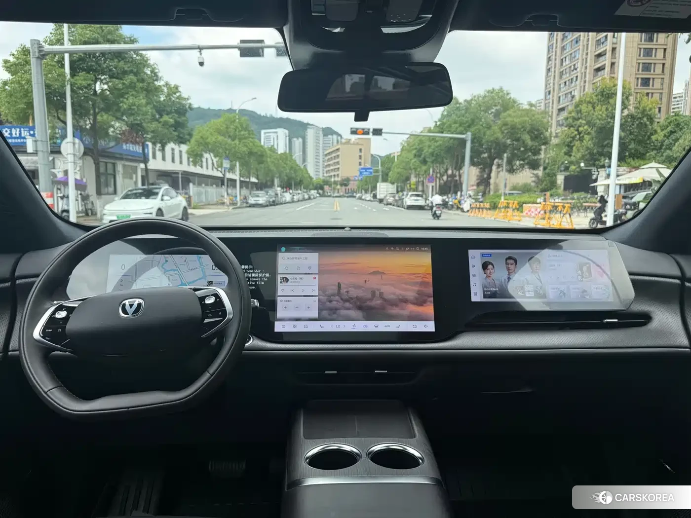 Chang'an Changan CS75PLUS 2025 Белый из Китая, фото 2