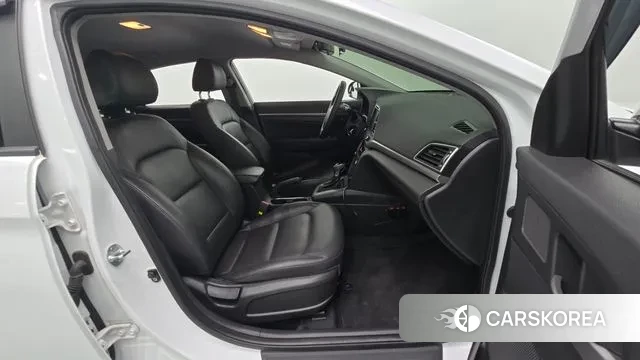 Hyundai Avante AD 2018 Белый из Кореи, фото 2