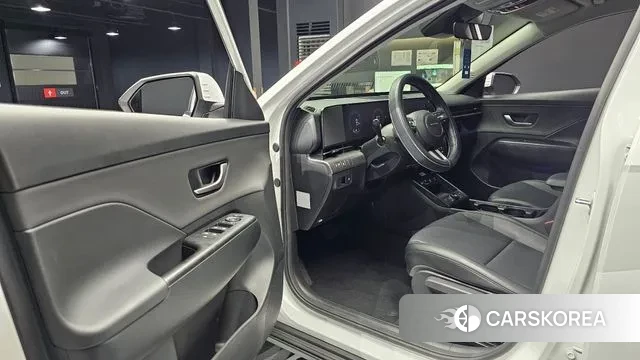 Hyundai Kona (SX2) 2023 Белый из Кореи, фото 2