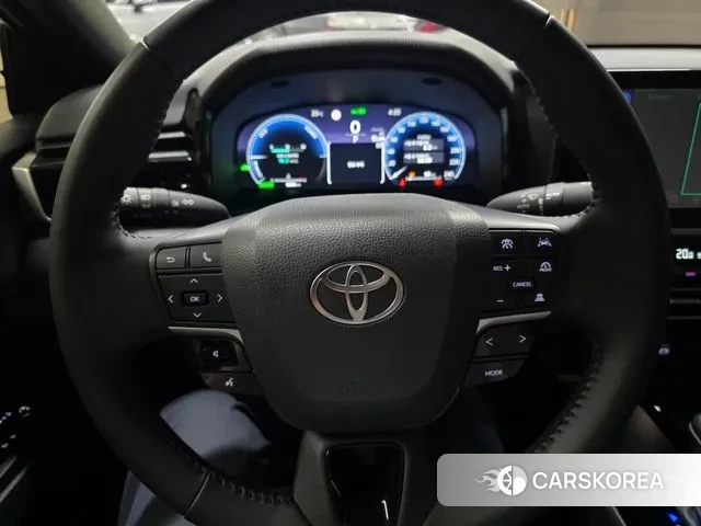 Toyota Camry (XV80) 2025 Песочный из Кореи, фото 2