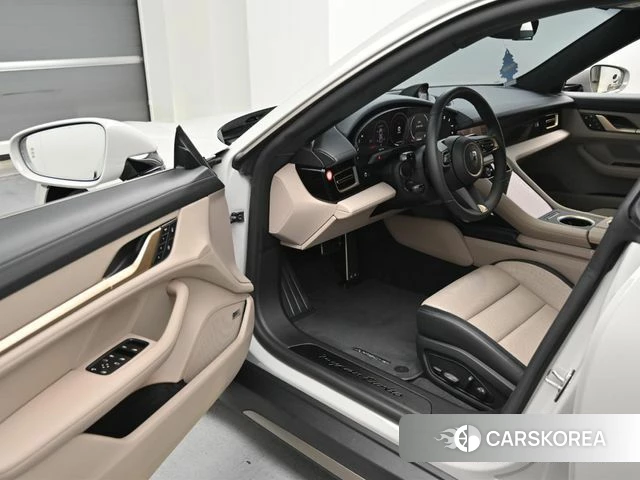Porsche Taycan 2025 Жемчужный цвет из Кореи, фото 2