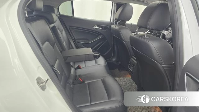 Mercedes-Benz GLA-Class X156 2018 Белый из Кореи, фото 2