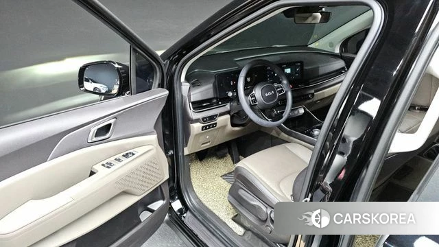 Kia The New Carnival 4th Generation 2024 Черный из Кореи, фото 2