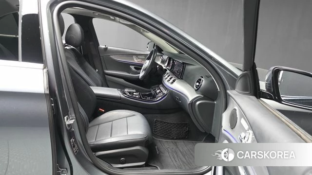 Mercedes-Benz E-Class W213 2019 Серый из Кореи, фото 2