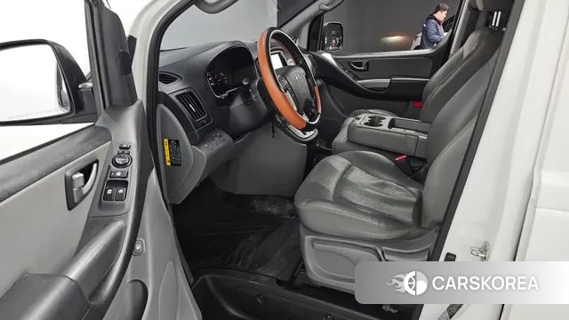 Hyundai The New Grand Starex 2018 Белый из Кореи, фото 2