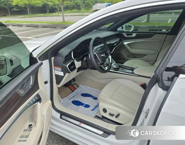 Audi A7 (4K) 2022 Белый из Кореи, фото 2