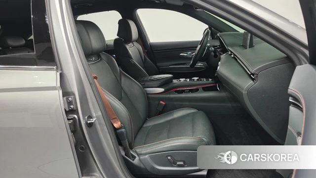 Genesis GV70 2022 Серебристо-серый из Кореи, фото 2