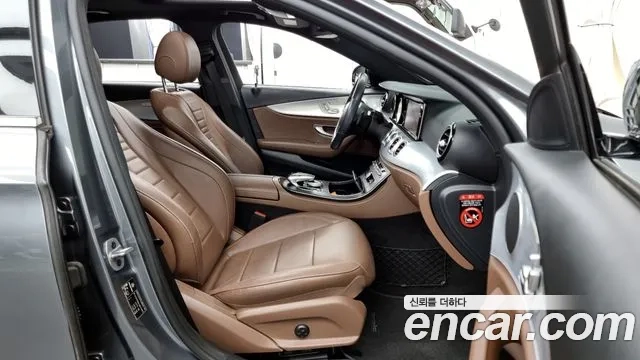 Mercedes-Benz E-Class W213 2020 Серый из Кореи, фото 2