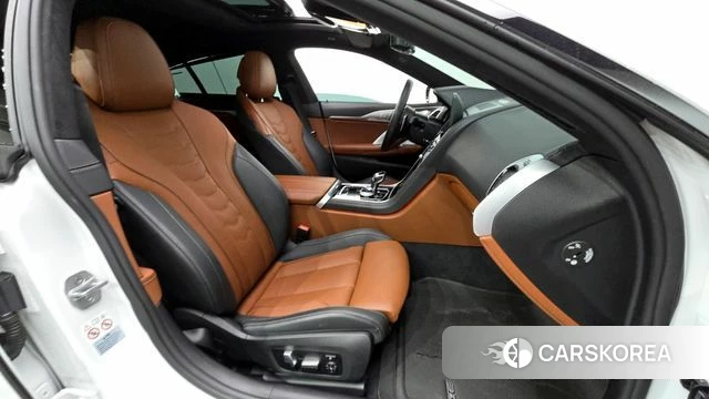 BMW 8 Series (G15) 2024 Белый из Кореи, фото 2