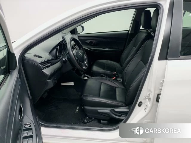 Toyota Vios 2022 Белый из Китая, фото 2