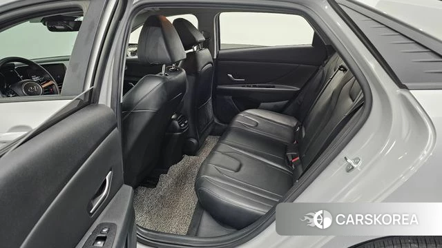 Hyundai Avante (CN7) 2021 Серебристо-серый из Кореи, фото 2