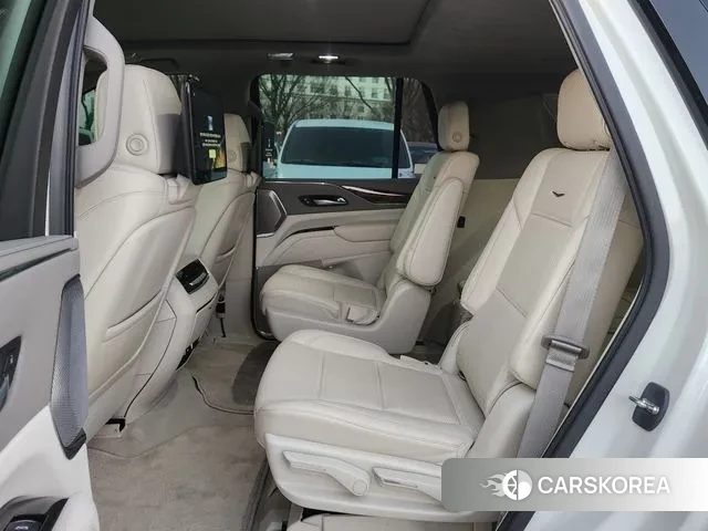 Cadillac Escalade 5th Generation 2022 Белый из Кореи, фото 2
