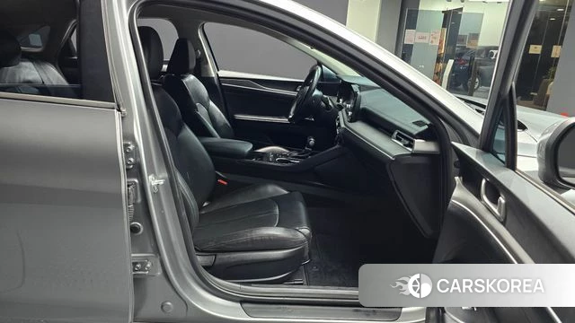 Kia K5 3rd generation 2022 Серебристо-серый из Кореи, фото 2