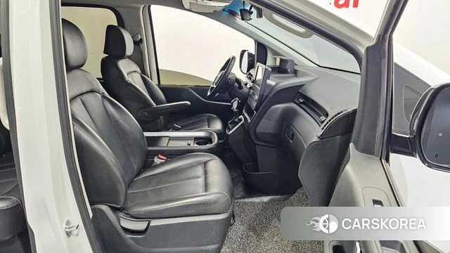 Hyundai Staria 2021 Белый из Кореи, фото 2
