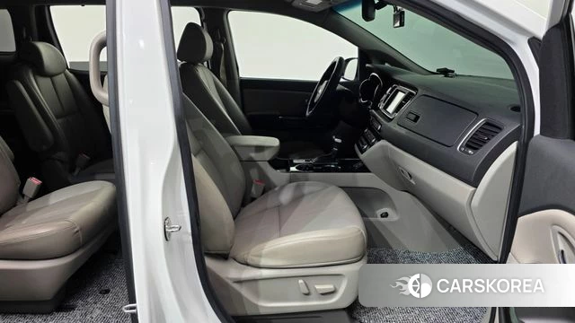 Kia The New Carnival 2019 Белый из Кореи, фото 2