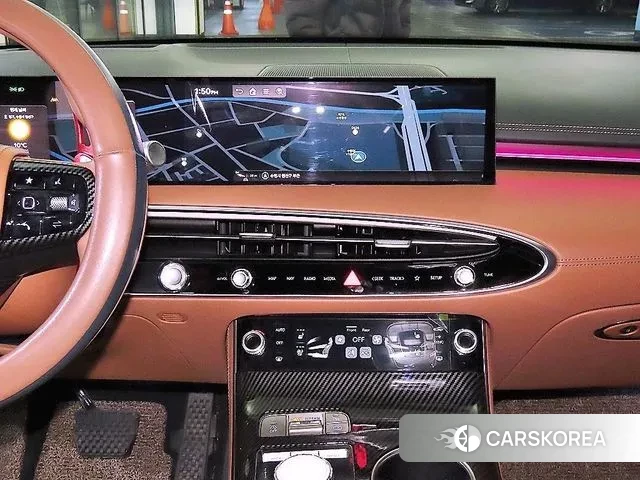 Genesis GV70 2025 Белый из Кореи, фото 2