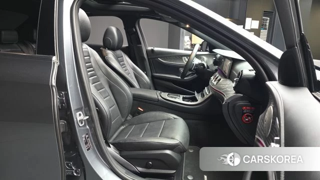 Mercedes-Benz E-Class W213 2022 Серый из Кореи, фото 2