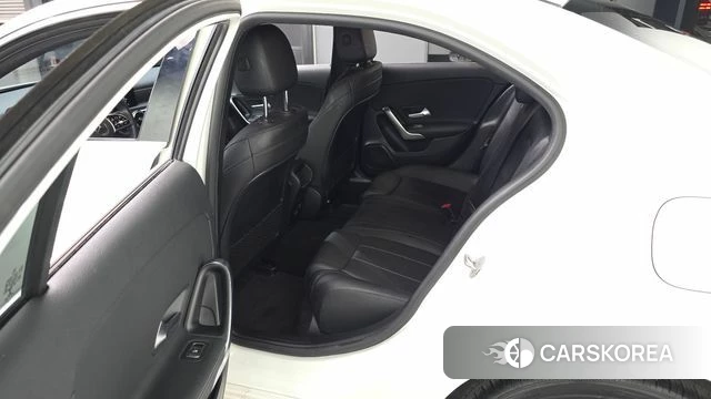 Mercedes-Benz A-Class W177 2021 Белый из Кореи, фото 2