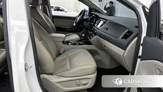 Kia The New Carnival 2018 Белый из Кореи, фото 2