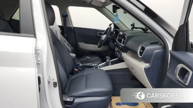 Hyundai Venue 2024 Белый из Кореи, фото 2