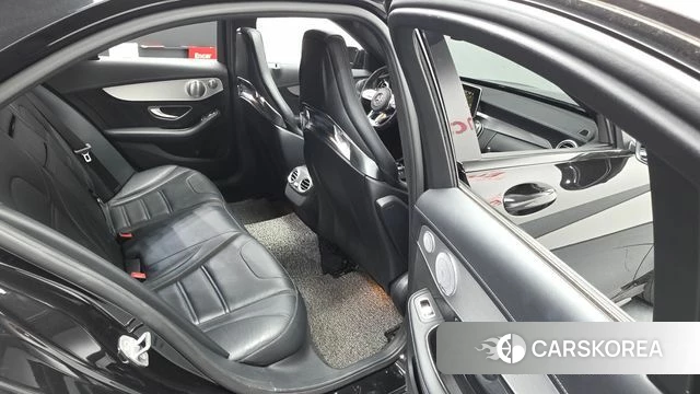 Mercedes-Benz C-Class W205 2018 Черный из Кореи, фото 2