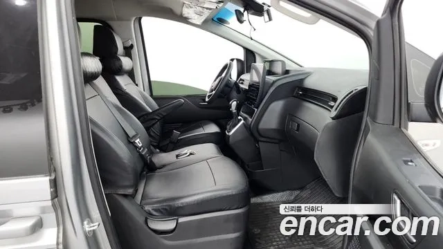 Hyundai Staria 2021 Серебряный из Кореи, фото 2